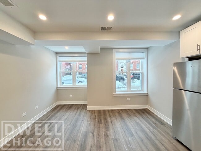 Photo - 1705 W Lunt Ave Unit S