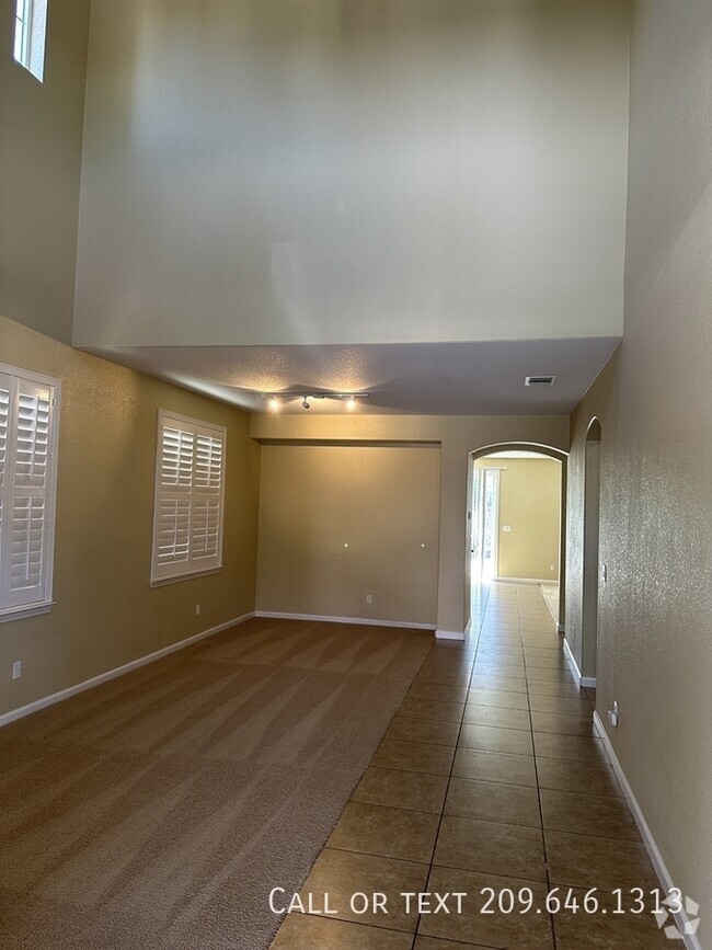 Building Photo - 2704 Acapulco Way Rental