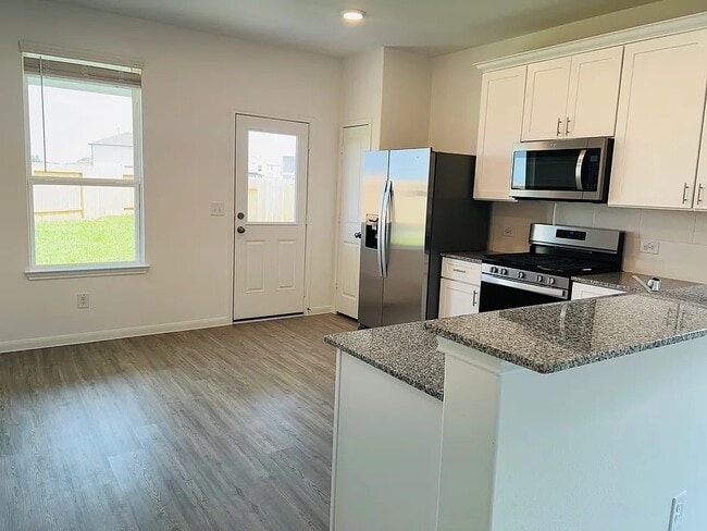 Photo - 23422 Weir Box Rd