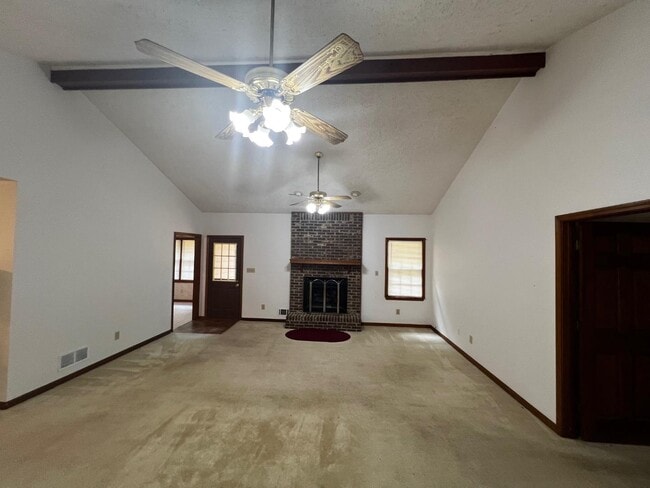 Photo - 380 Hidden Valley Dr SE