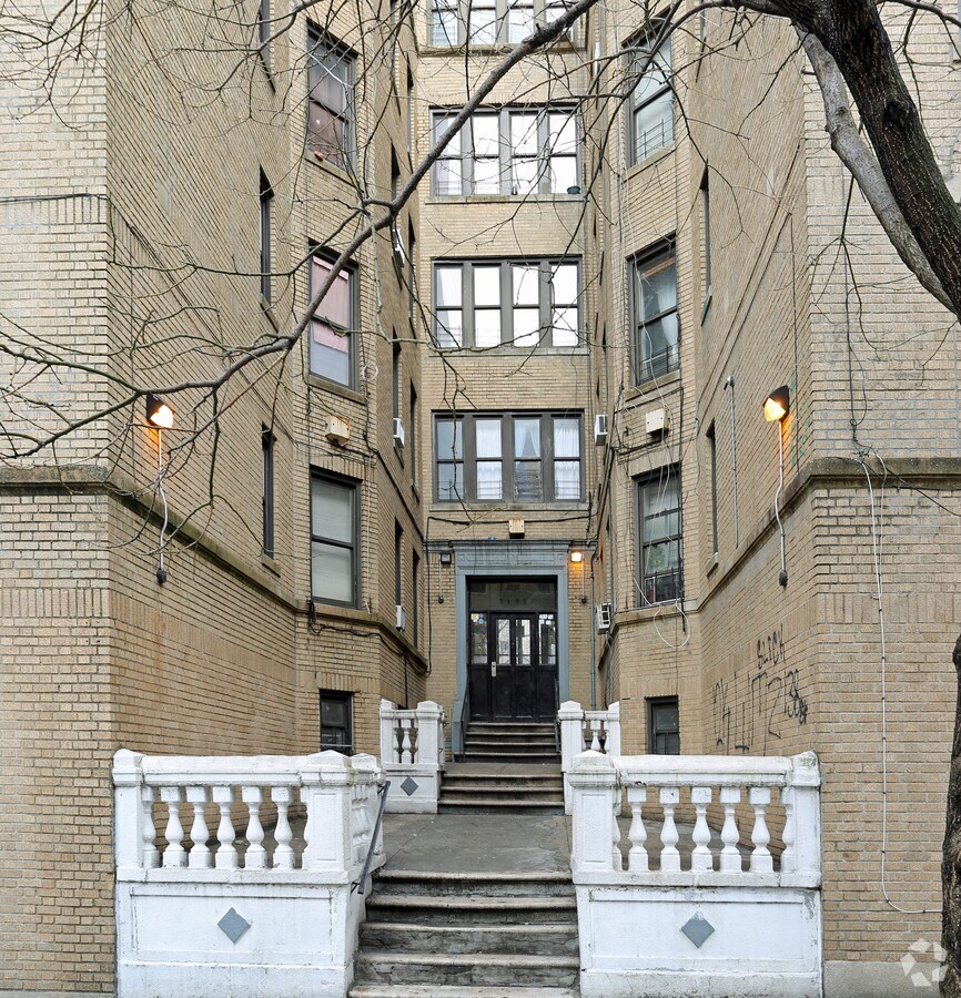 Photo - 3195 Decatur Ave