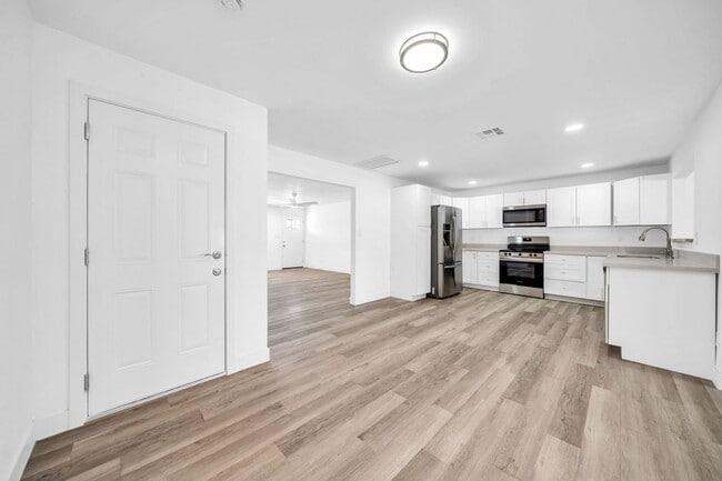 Photo - 3330 E Gelding Dr