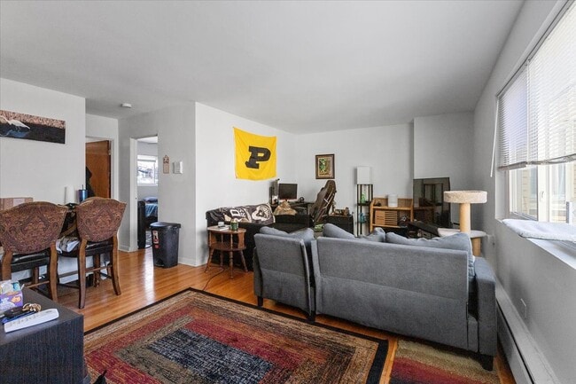 Photo - 6721 N Hermitage Ave Unidad 1C