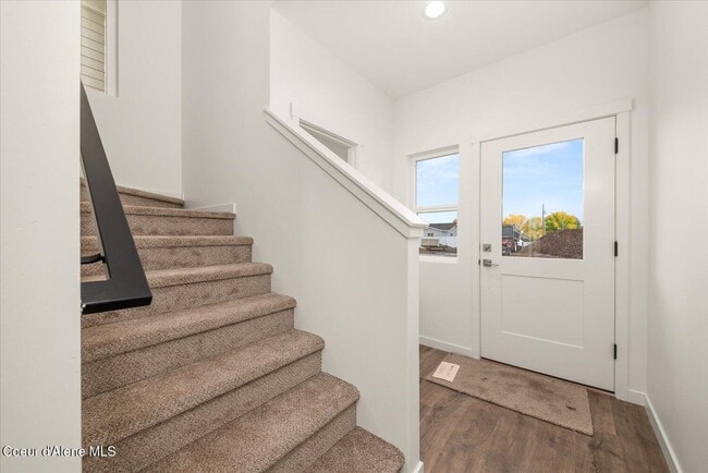 Photo - 2246 Chaffee St