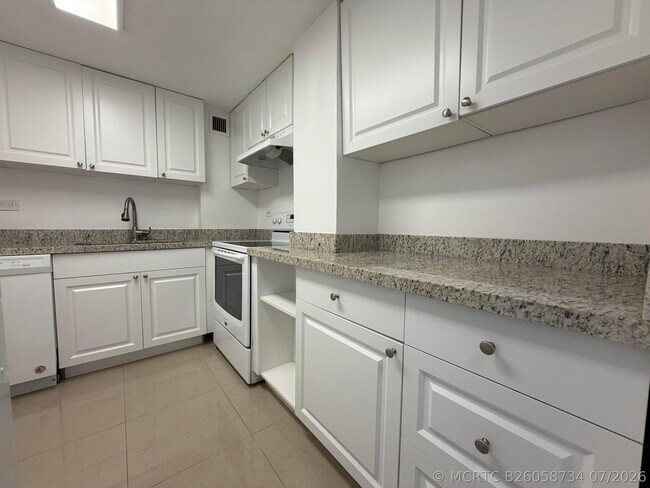 2800 N Flagler Dr Unit 211