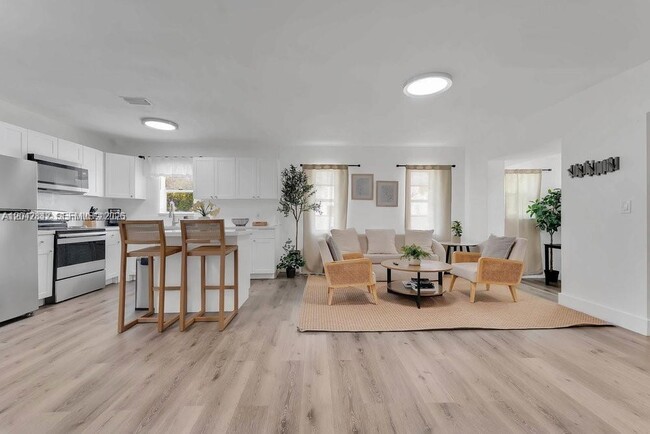 Photo - 180 NW 69th St