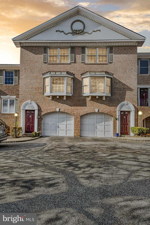 Photo - 1460 N Quinn St Townhome