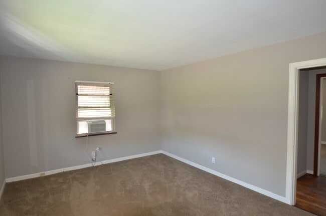 Photo - 6835 Plainfield Rd Unit 3