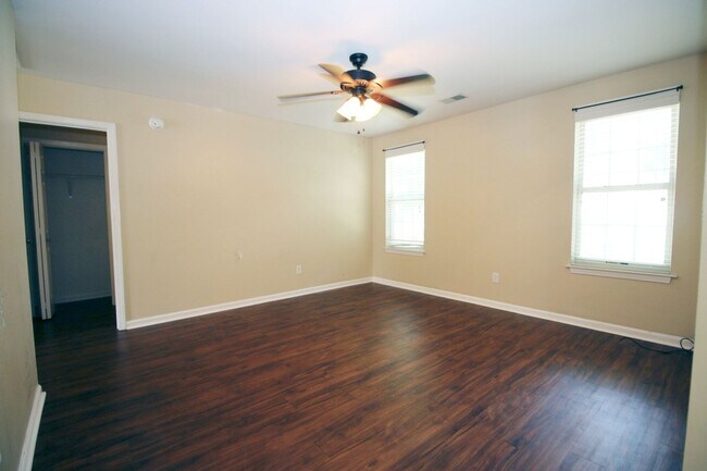 Photo - 1150 Olympia Ave