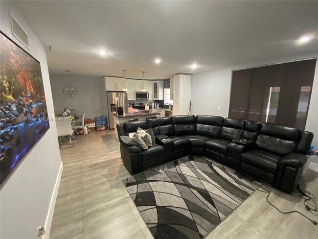 Photo - 8400 W Sample Rd Unit 202