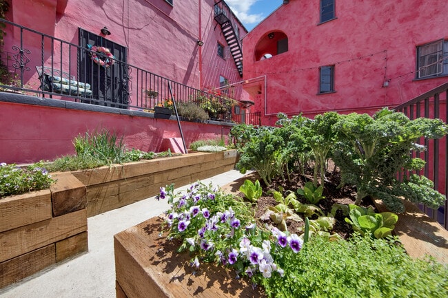 1412-1416 Echo Park Ave