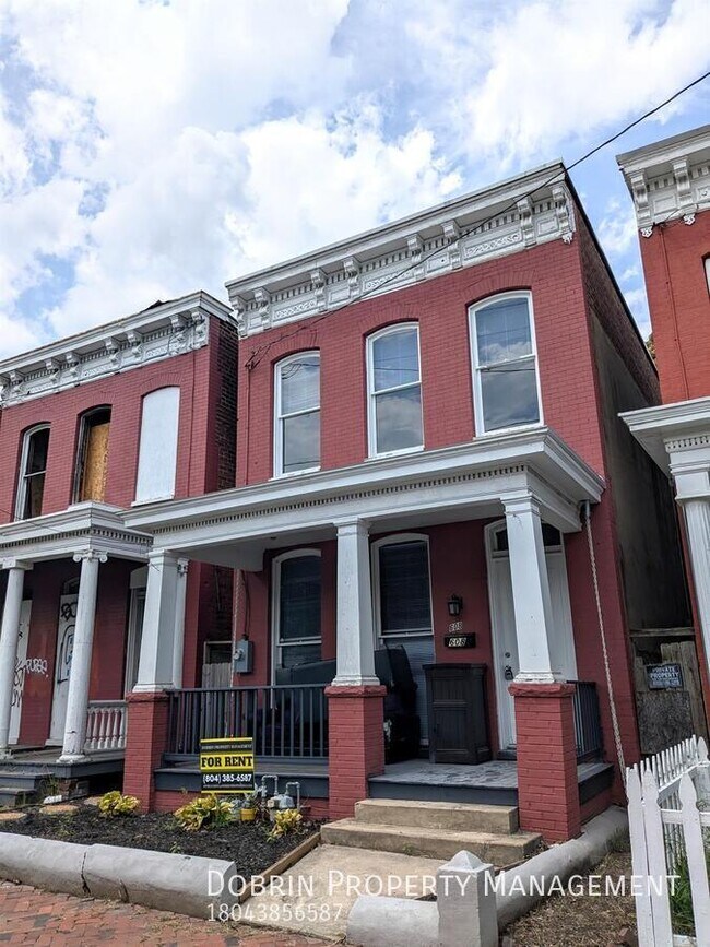 Photo - 608 N 1st St