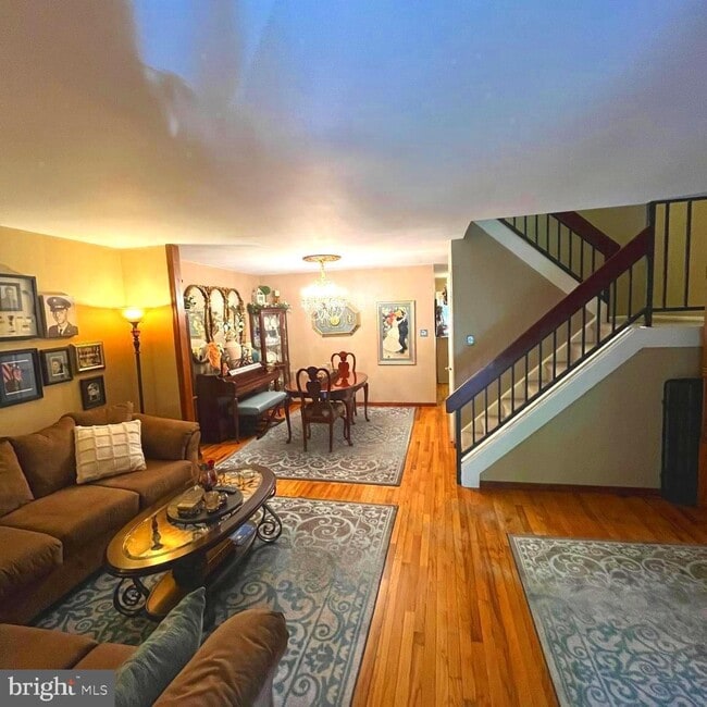 Photo - 171 Madison Ct