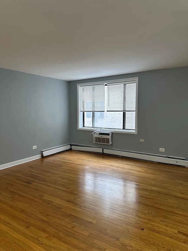 Photo - 1523 W Morse Ave Unit #3