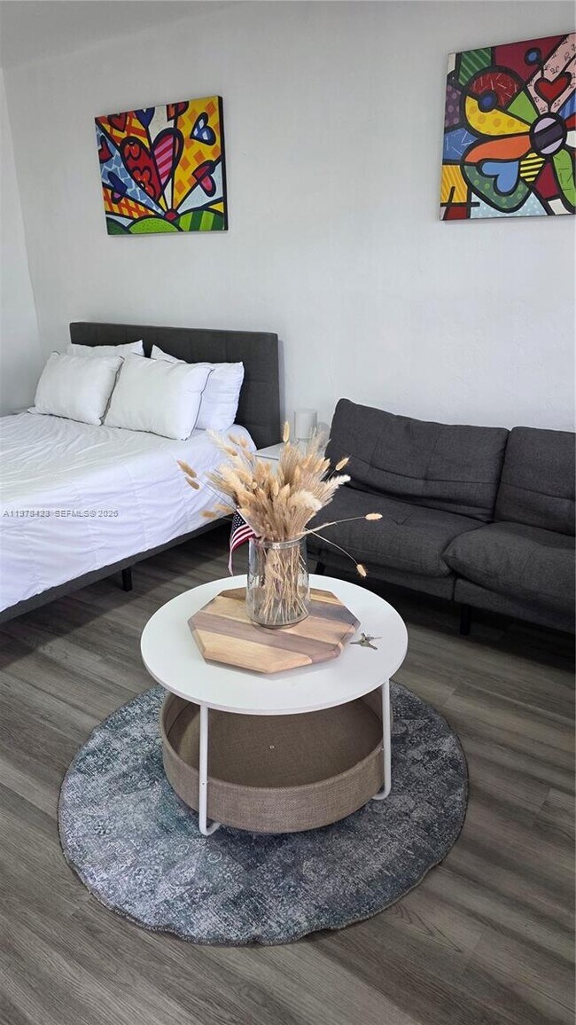 Photo - 761 Euclid Ave Unit 4