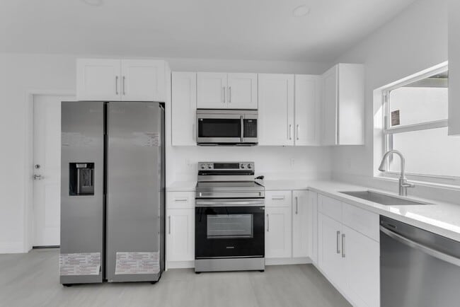 Photo - 5224 29th St SW