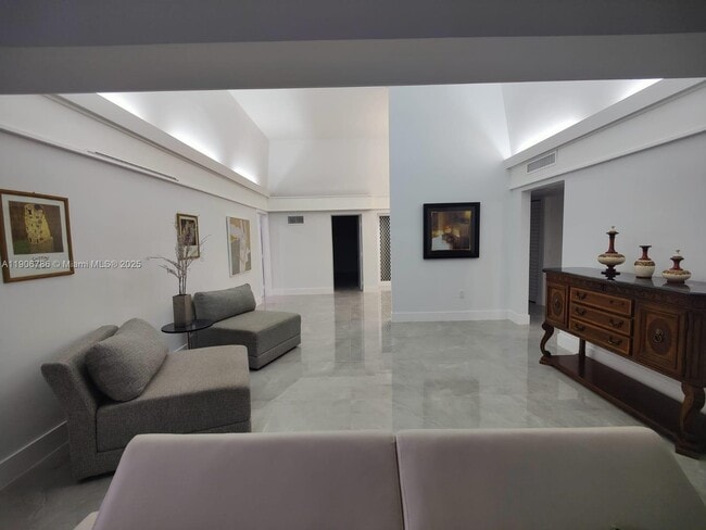 Photo - 5109 Banyan Ln