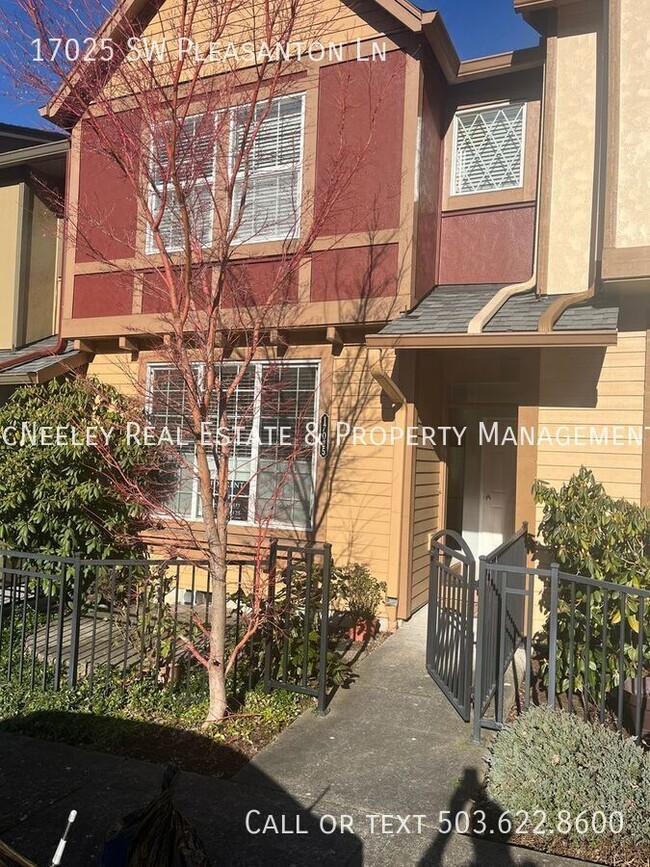 2 Bed + Bonus Room with Fireplace, Communi... - 2 Bed + Bonus Room with Fireplace, Communi... House