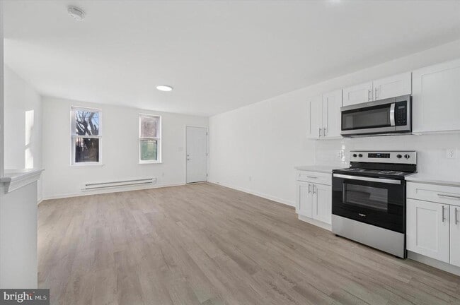 Photo - 3121 W Cumberland St