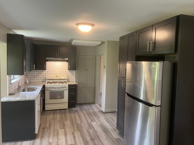 Photo - 2 Bed 1 Bath Cottage