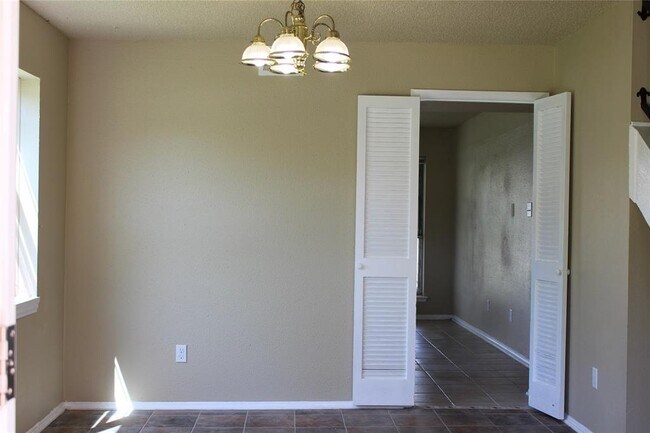 403 Land Grant Dr