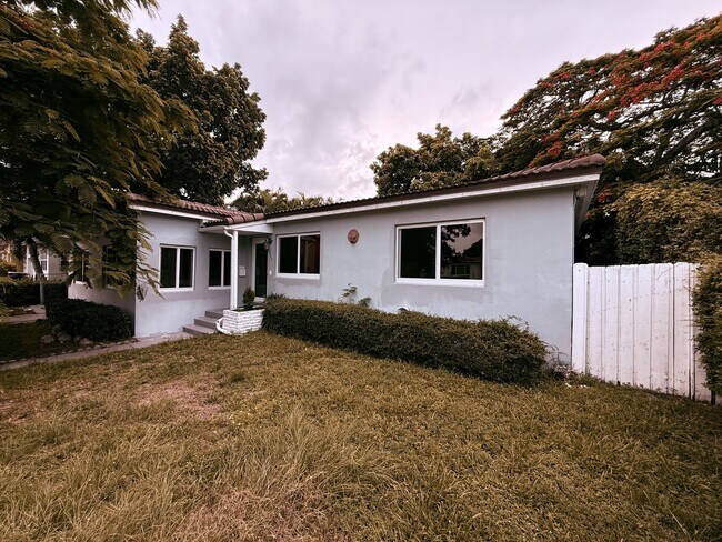 Photo - 545 NE 111th St