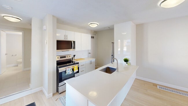 Building Photo - Britannia Beach