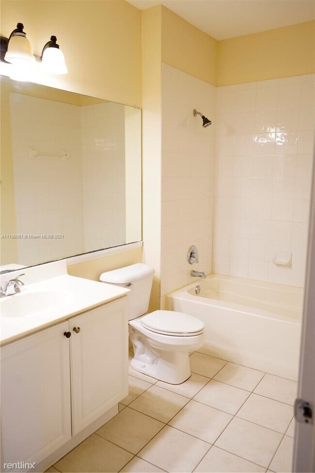 Photo - 1 br, 1 bath Condo - 4508 SW 160th Ave 450...