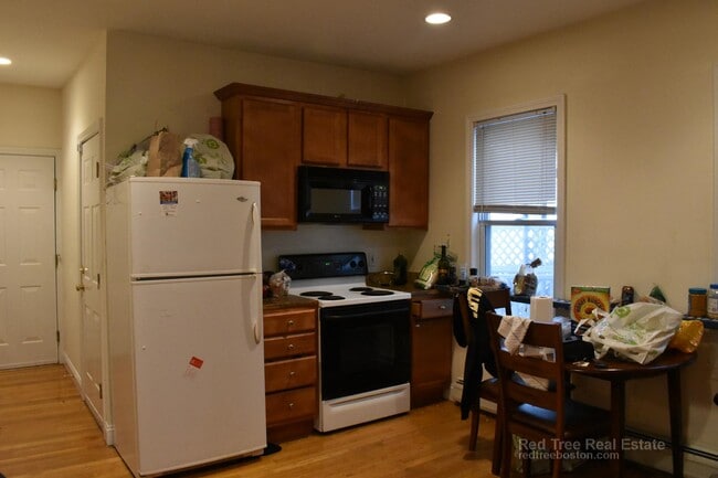 Photo - 143 Hillside St Unit 3