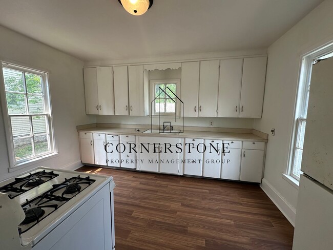 Photo - Cute 2 bedroom $750 per month