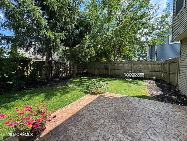 3 Longbrook Ln
