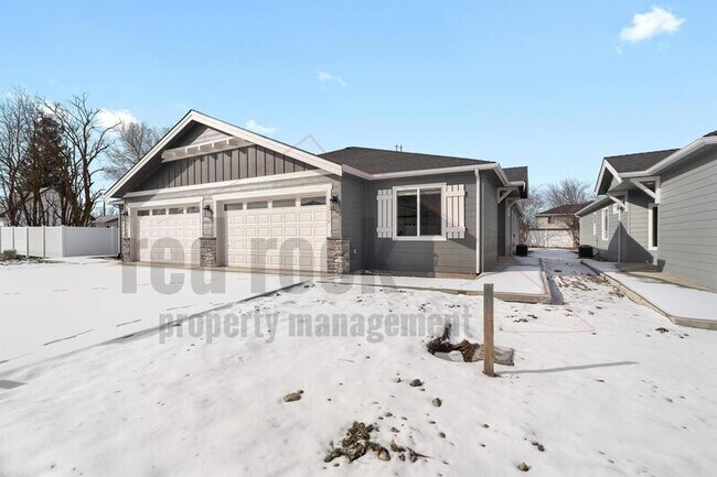 Photo - 1329 N Tschirley St