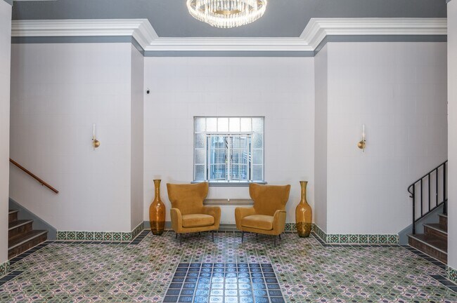 Photo - Manhattan Apartments