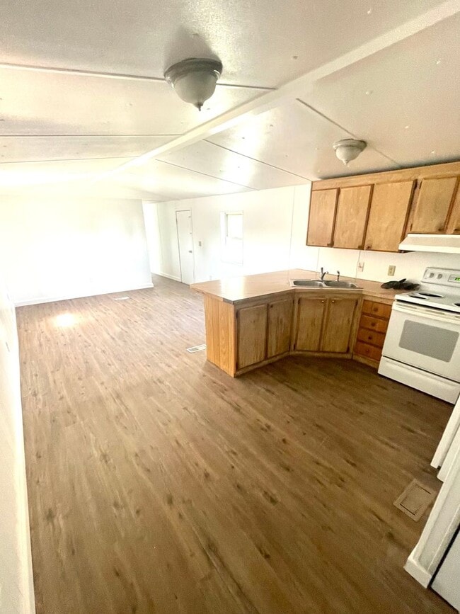 765 Eve Dr
