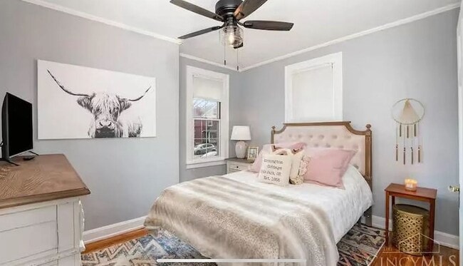 Photo - 2846 Observatory Ave