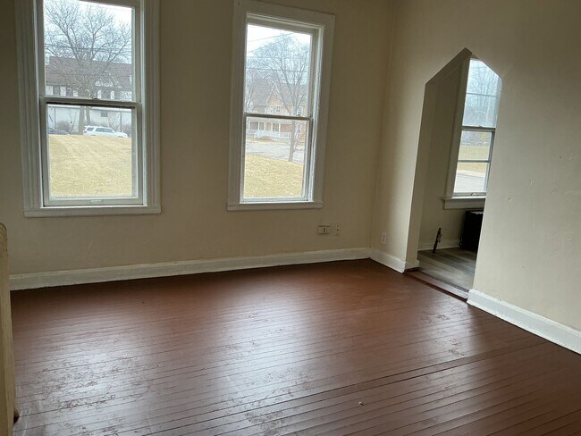 Photo - 1120-22 W Hadley St Unit Lower Rear