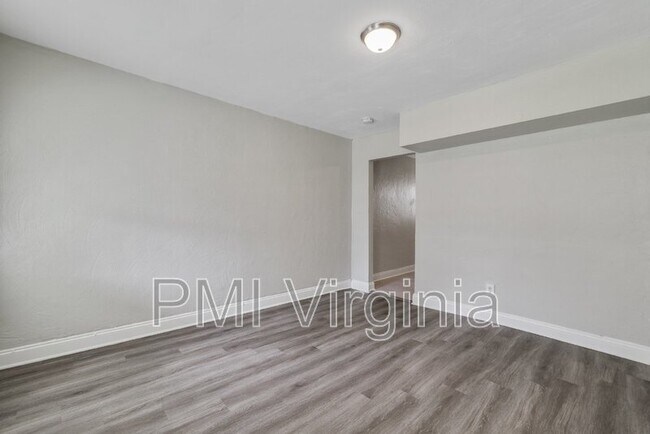 Photo - 7 Decatur St