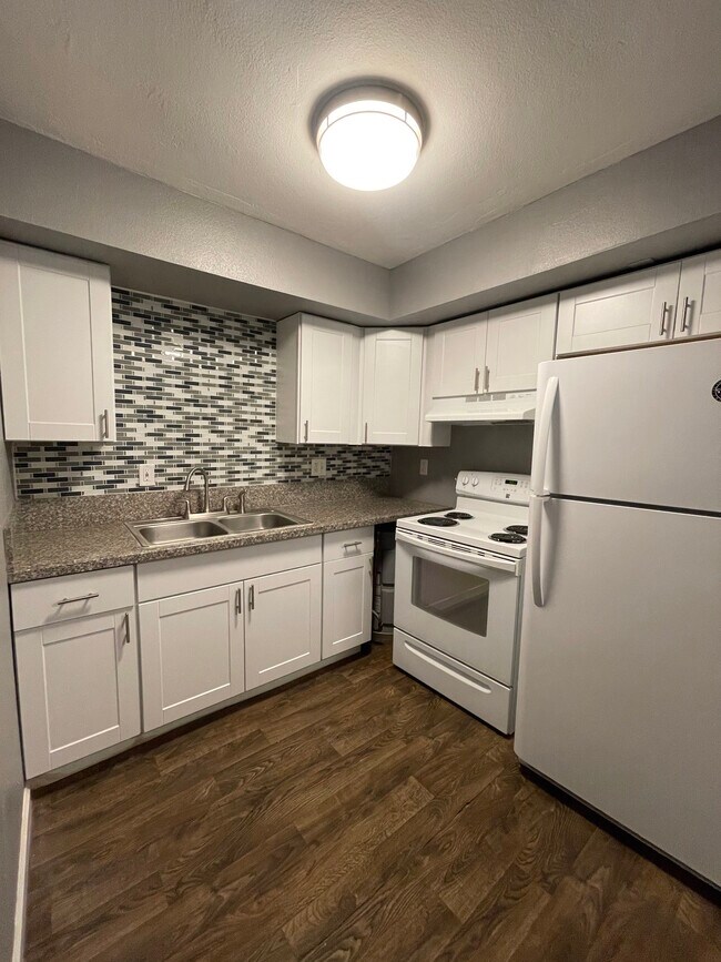 Arizona Commons - Arizona Commons Apartments