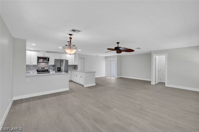Photo - 265 Georgetown Blvd