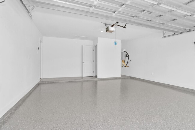 Building Photo - 3518 Grassland Dr