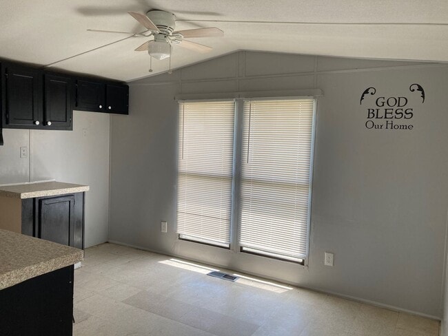 Photo - Awesome  Mobile Home in Gallaway, TN for R...