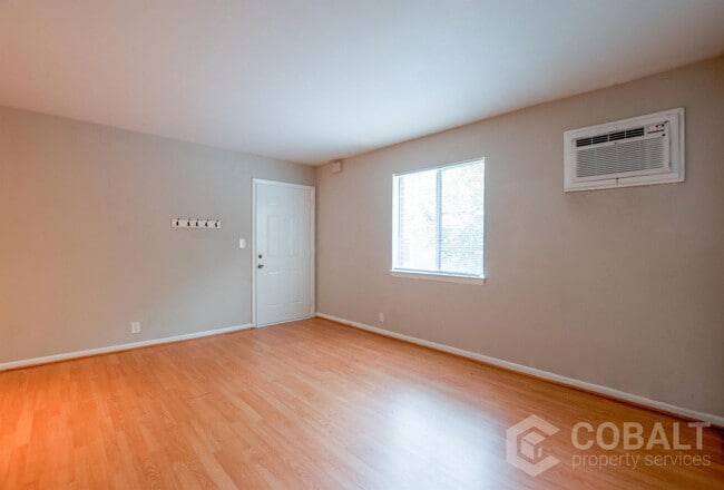 Photo - 905 Greenwood Ave NE Unit 5