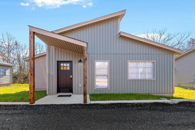 Building Photo - 2601 W Maddox Rd Unit 2 Rental