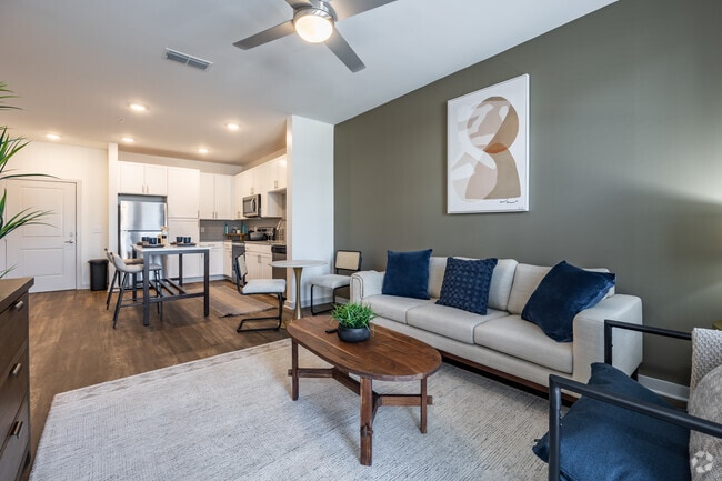 1BR, 1BA - 756SF