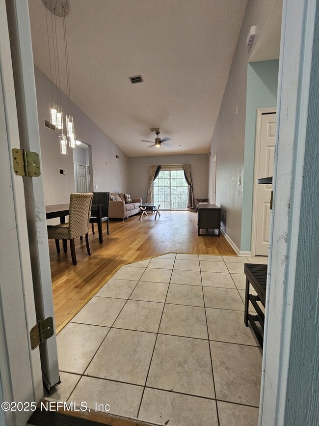 Photo - 8235 Lobster Bay Ct Unidad 301 Rental