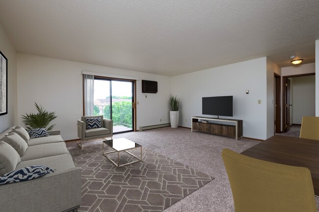 Fargo, ND Carlton Place Apartments | Living - Carlton Place