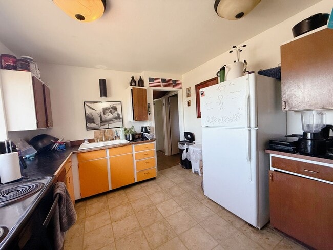 Photo - Pre-leasing - 6Bd/3Ba