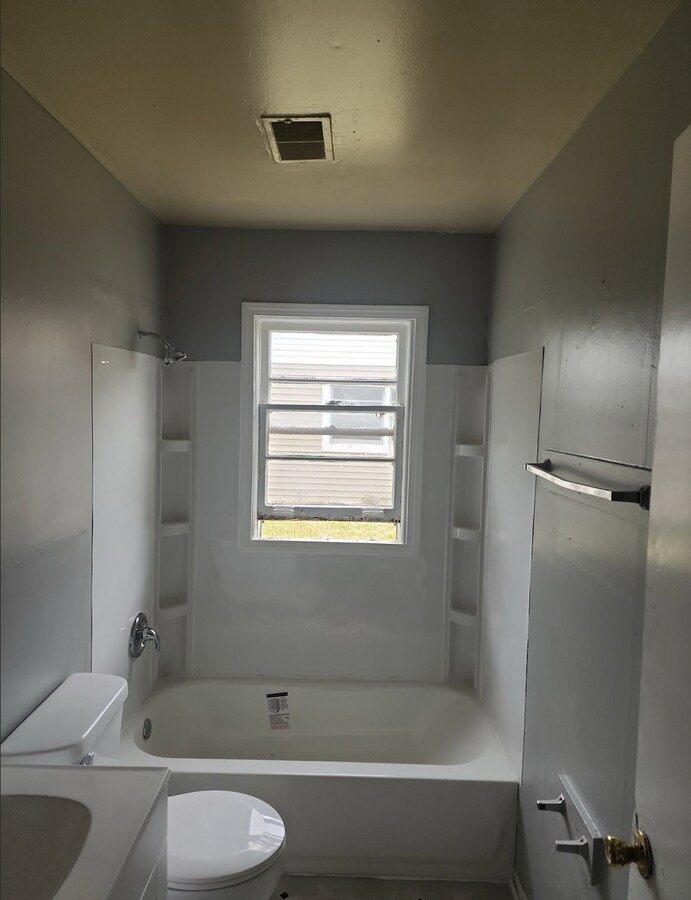 Photo - 2114 N Kenyon St