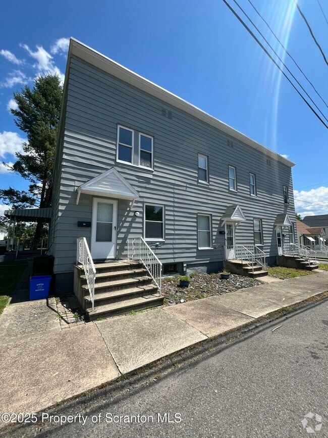 Building Photo - 401 Sussex St Rental