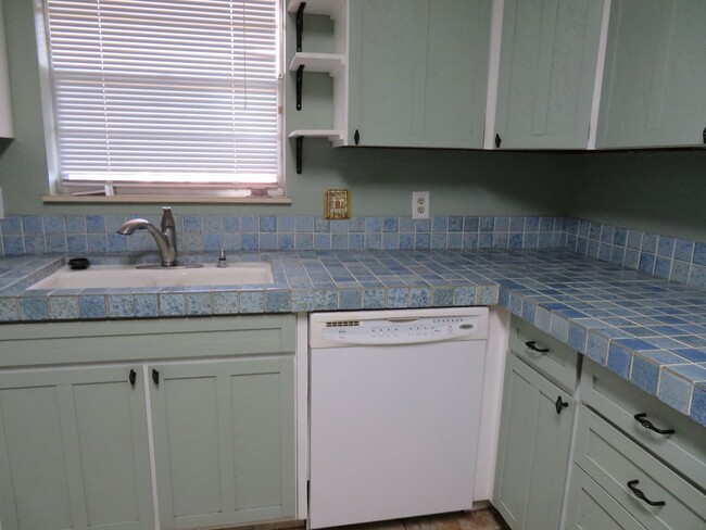 Photo - AVAILABLE NOW-Large 3 Bedroom, 2 Bath home for Rent